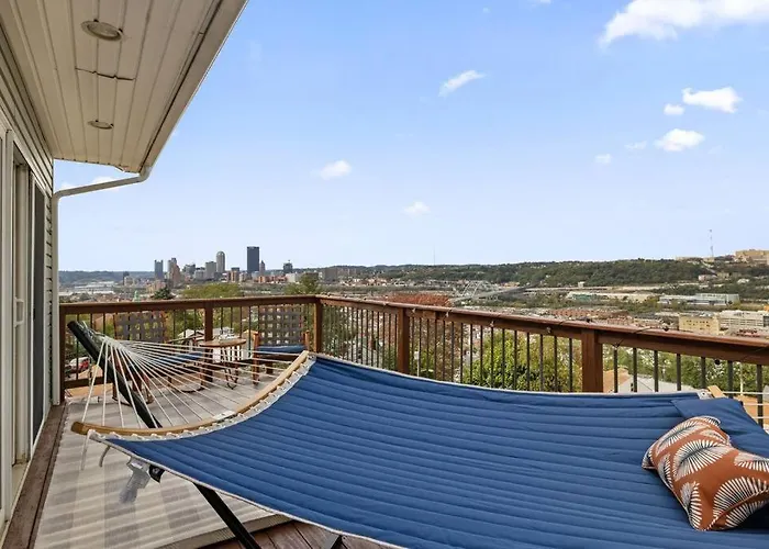 Skyline - Outside Decks - Contemporary * Pittsburgh