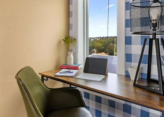 Skyline - Outside Decks - Contemporary Holiday home Pittsburgh